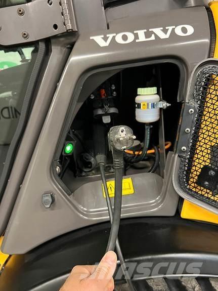 Volvo JL25H Incarcator pe pneuri