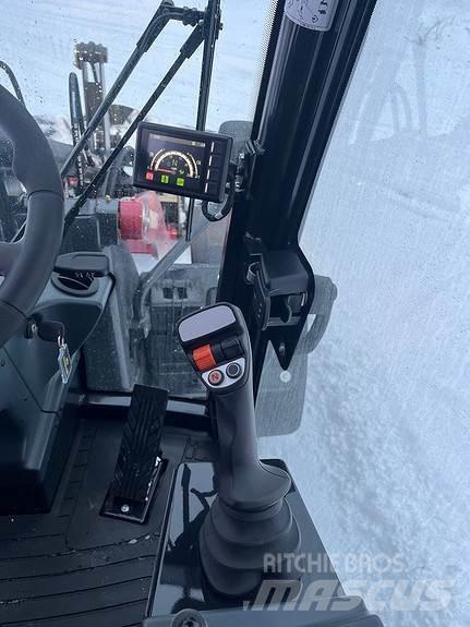Yanmar V7 Incarcator pe pneuri