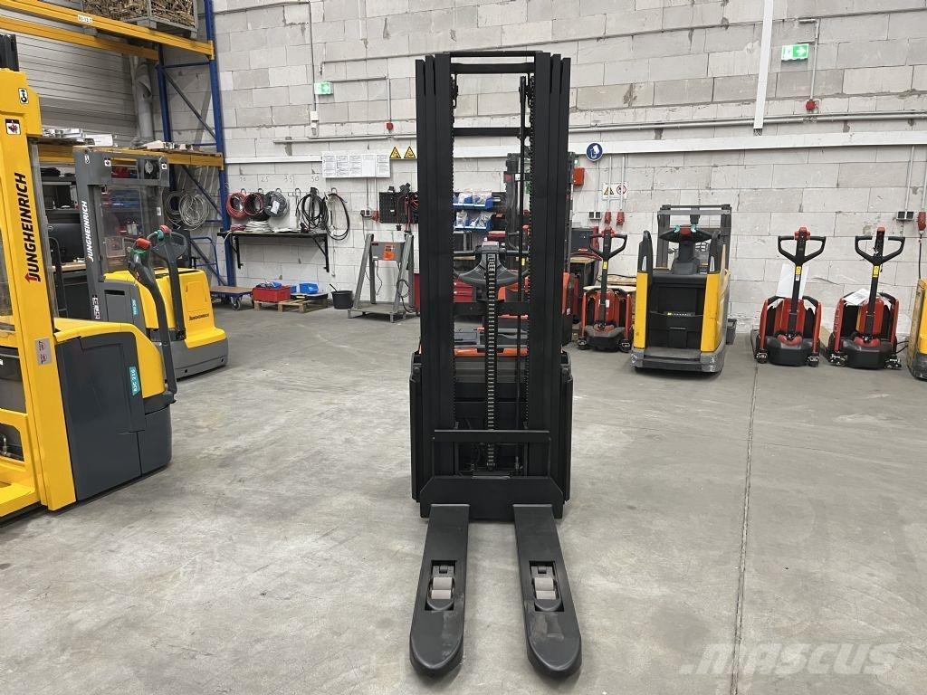 BT SWE 120 L Transpaleta manuala