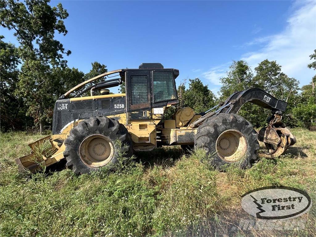 CAT 525B Utilaje de manevrarea a bustenilor