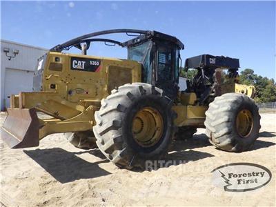 CAT 535D Utilaje de manevrarea a bustenilor