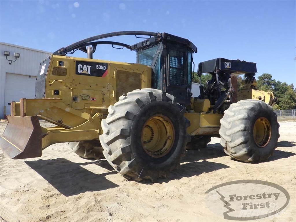 CAT 535D Utilaje de manevrarea a bustenilor