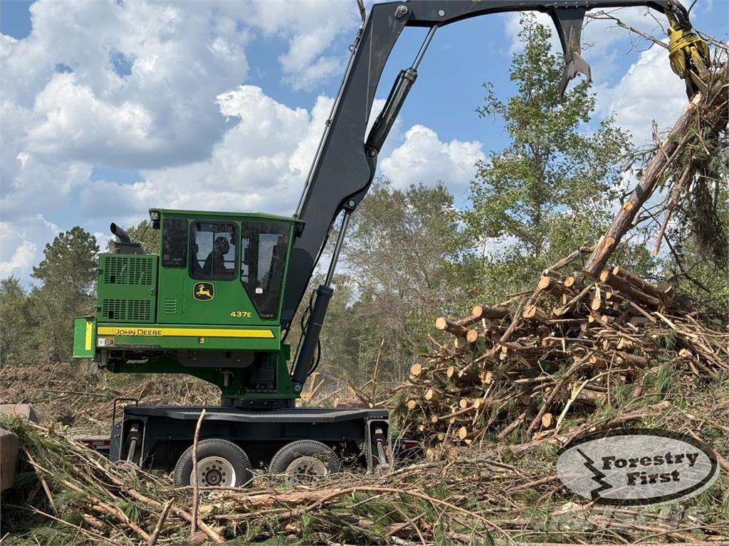 John Deere 437E Incarcatoare forestiere