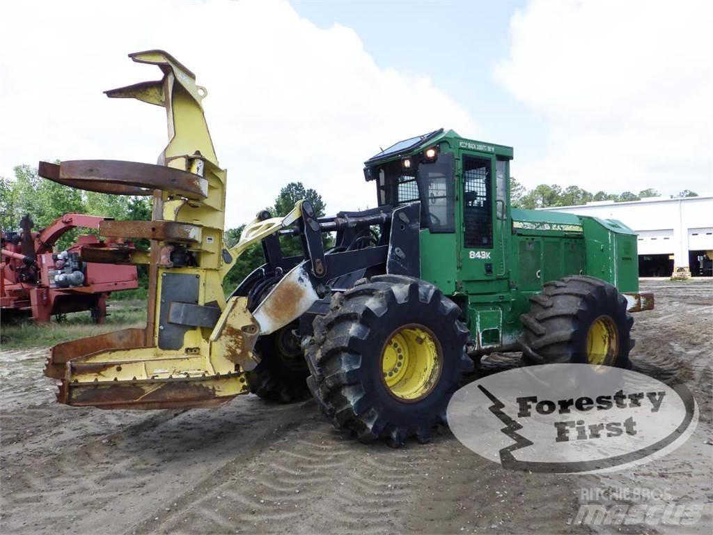 John Deere 843K Utilaje forestier de taiat