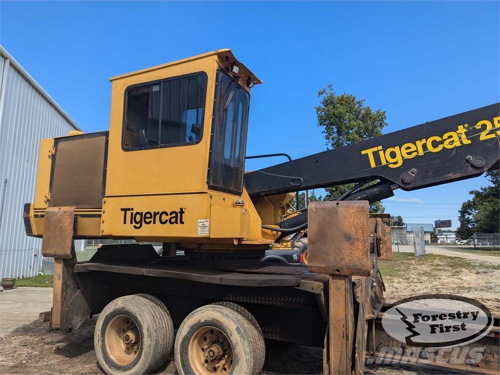 Tigercat 250D Incarcatoare forestiere