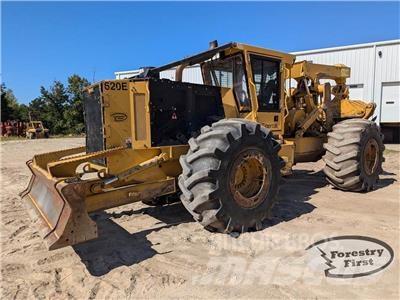 Tigercat 620E Utilaje de manevrarea a bustenilor