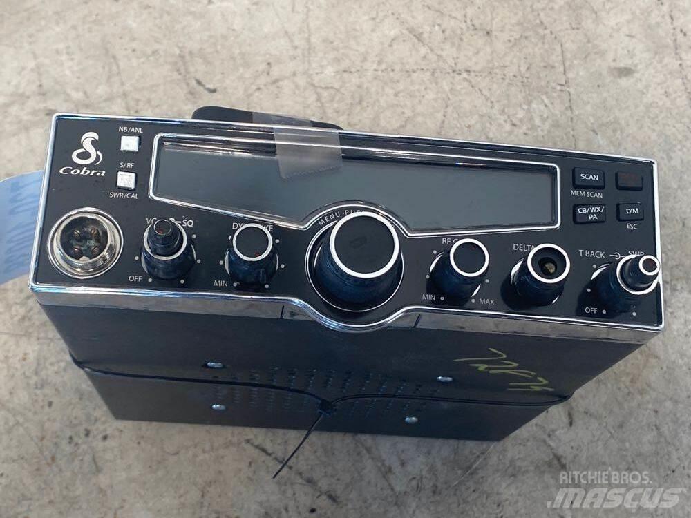 Cobra 29LX Electronice