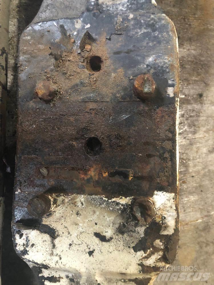 Eaton 20F4 Axe