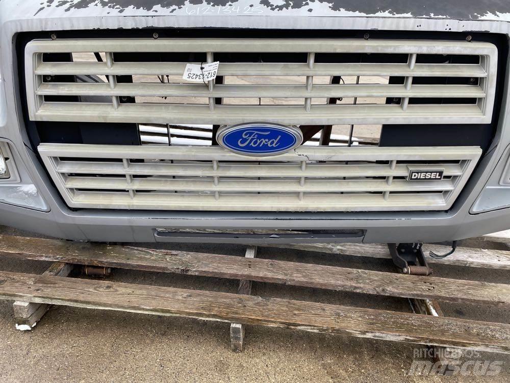 Ford F800 Cabine si interior