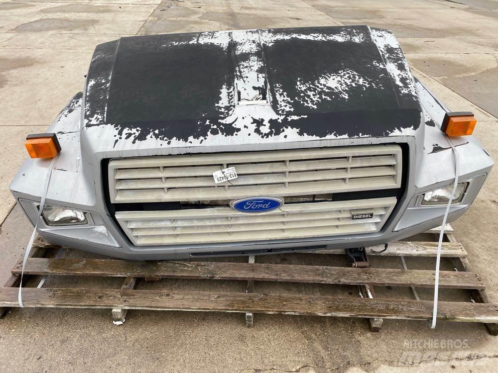 Ford F800 Cabine si interior