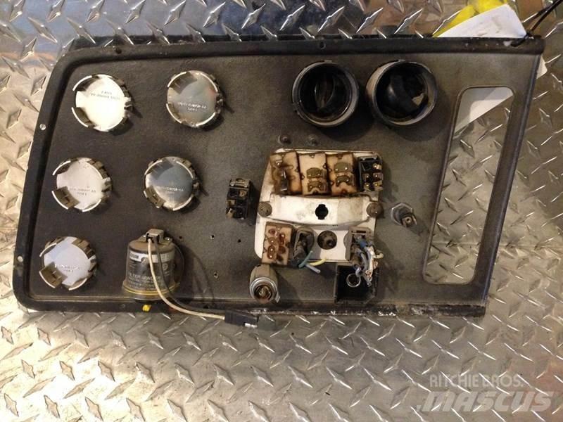 Ford L9000 Electronice
