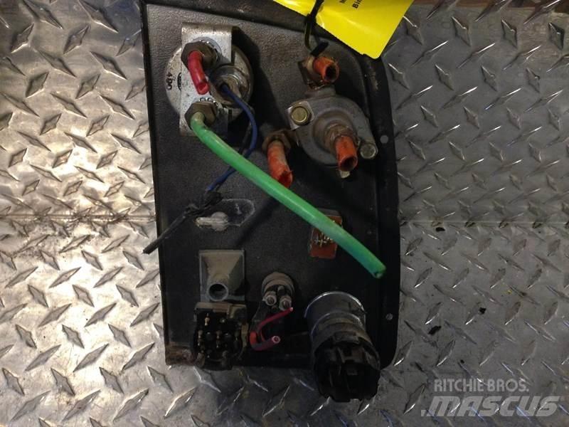 Ford L9000 Electronice