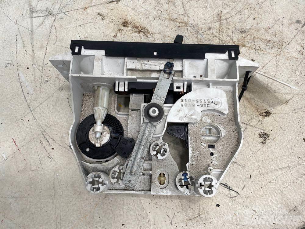 GMC W4500 Electronice