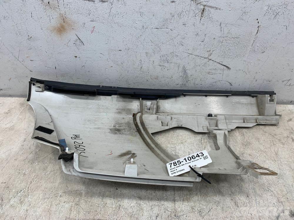 Isuzu NPR Cabine si interior