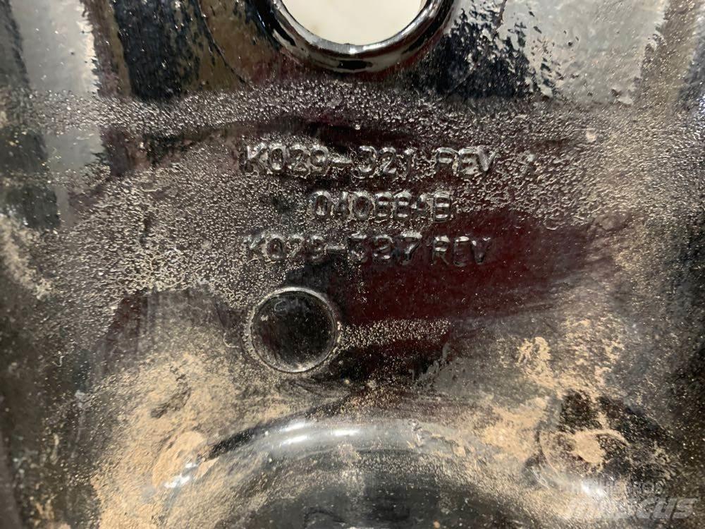 Kenworth  Sasiuri si suspensii