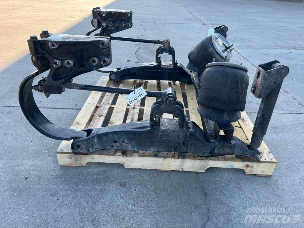 Kenworth  Sasiuri si suspensii