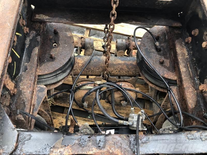  Lift Axle Axe