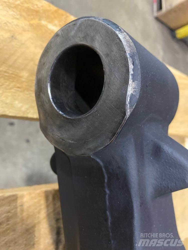 Mack  Axe