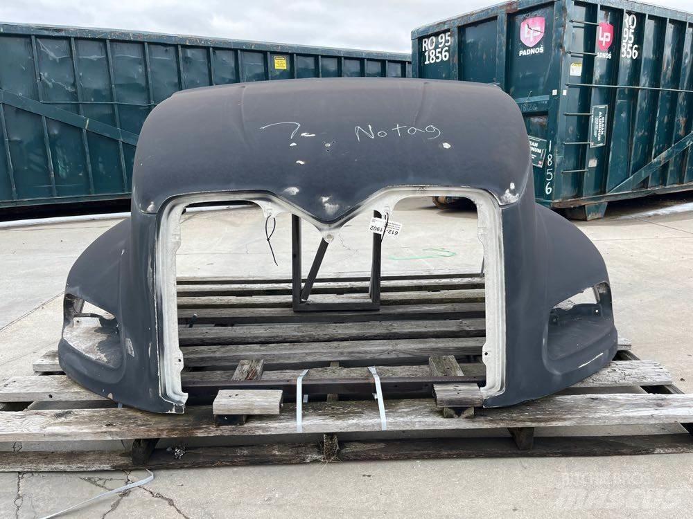 Mack CX Cabine si interior