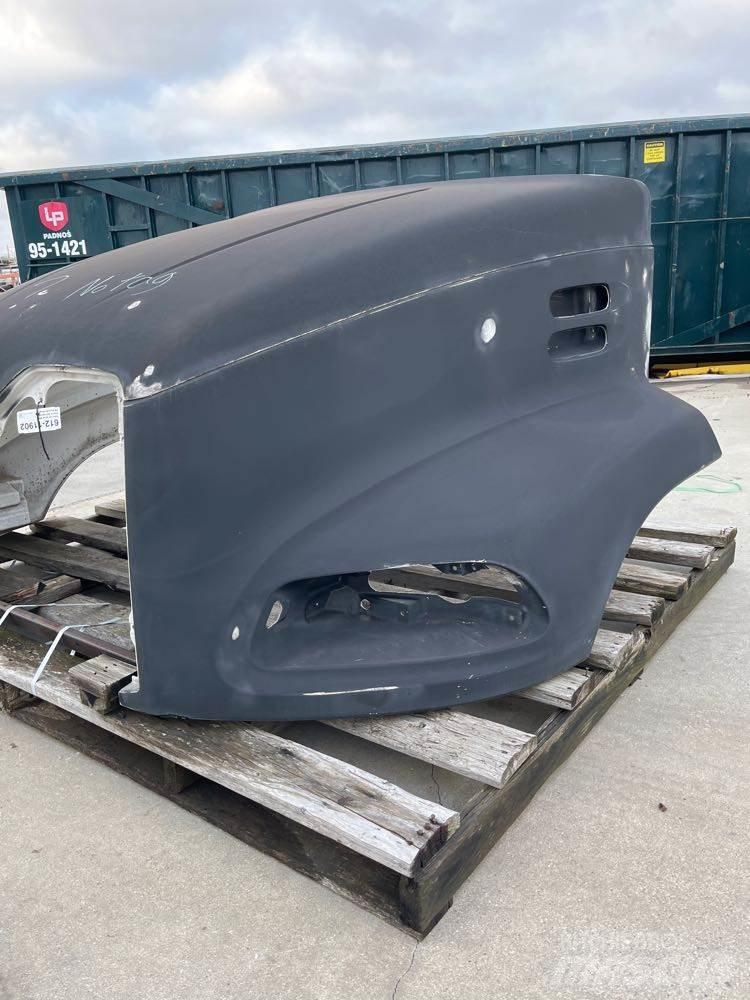 Mack CX Cabine si interior