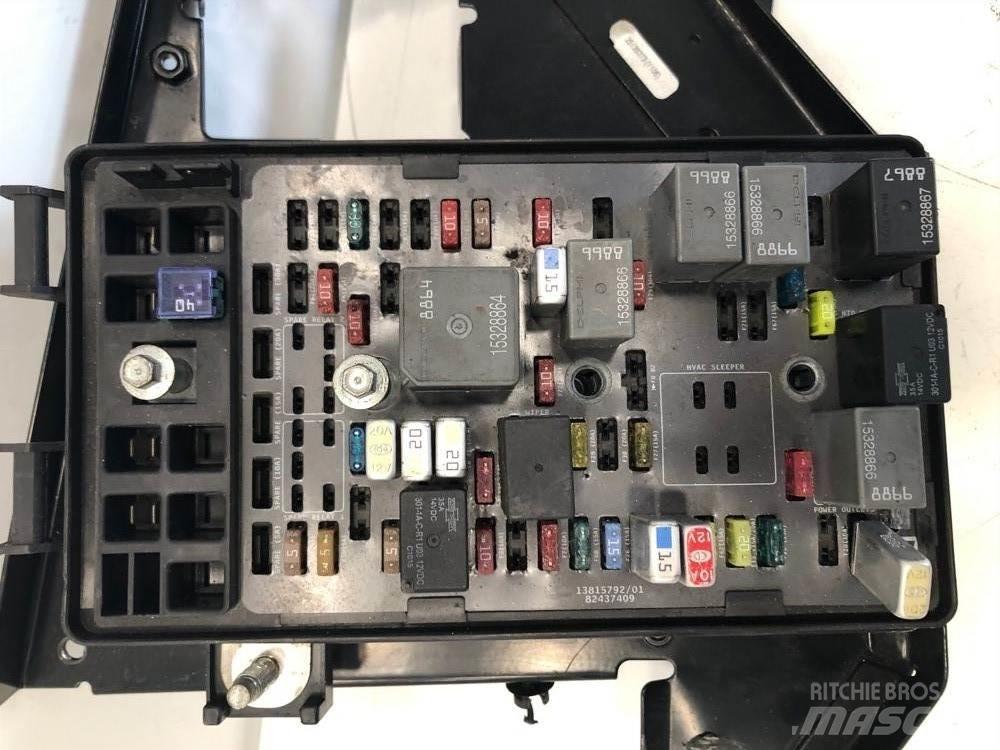 Mack CXU Electronice