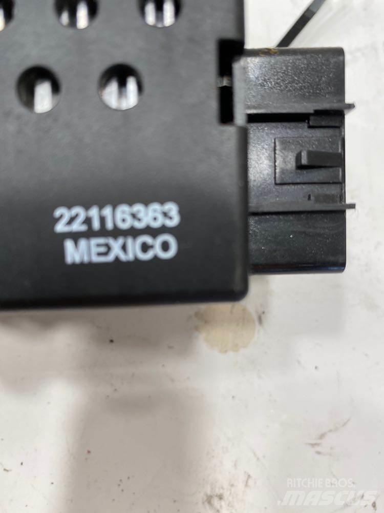 Mack CXU Electronice