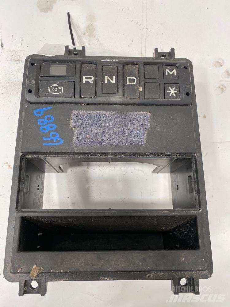 Mack CXU Electronice