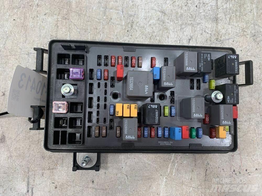 Mack CXU Electronice