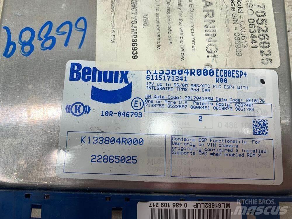Mack CXU Electronice