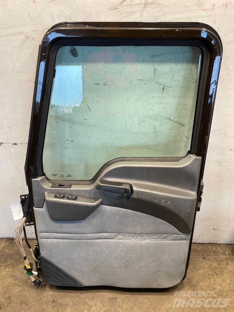 Mack CXU Transport - Altele