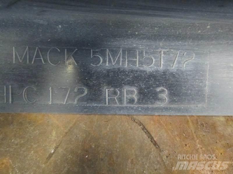 Mack MP7 Transport - Altele