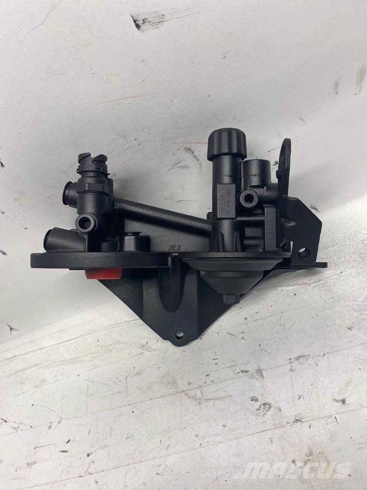 Mack MP8 Transport - Altele