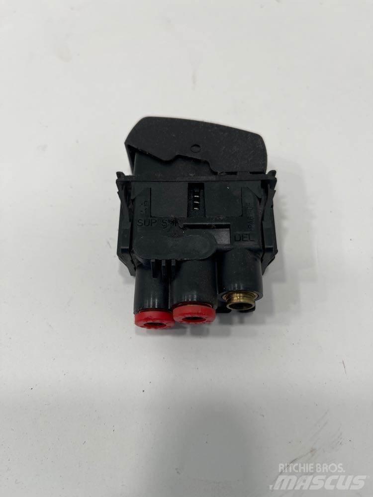 Paccar  Electronice