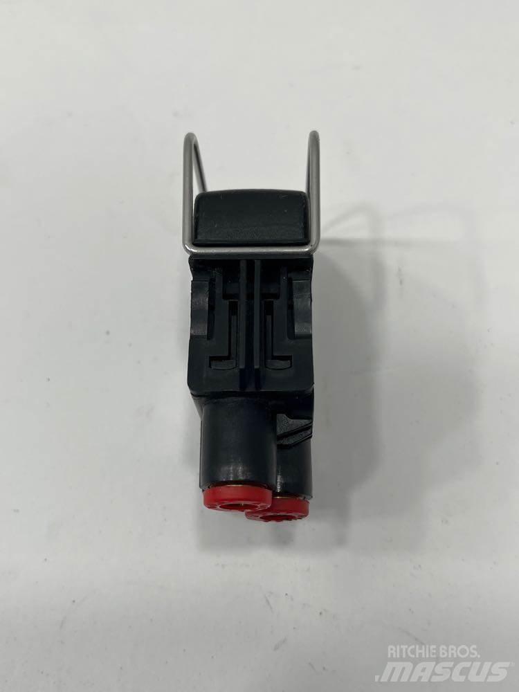 Paccar  Electronice