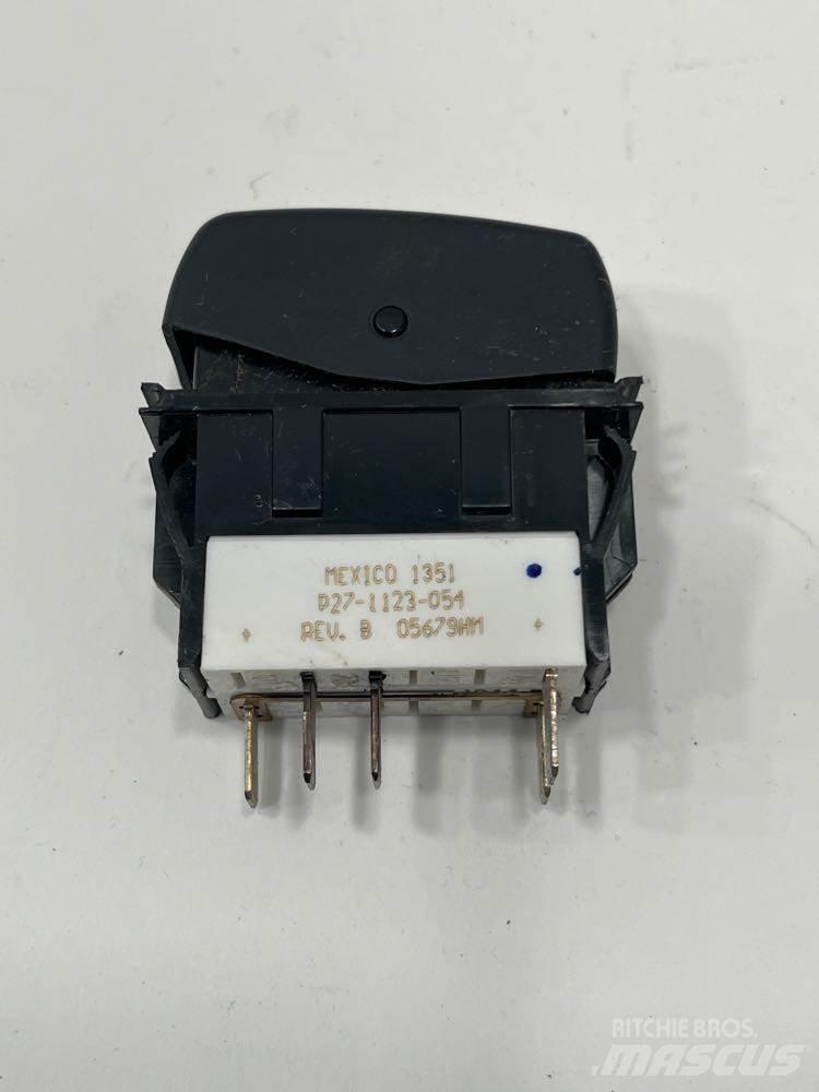 Paccar  Electronice