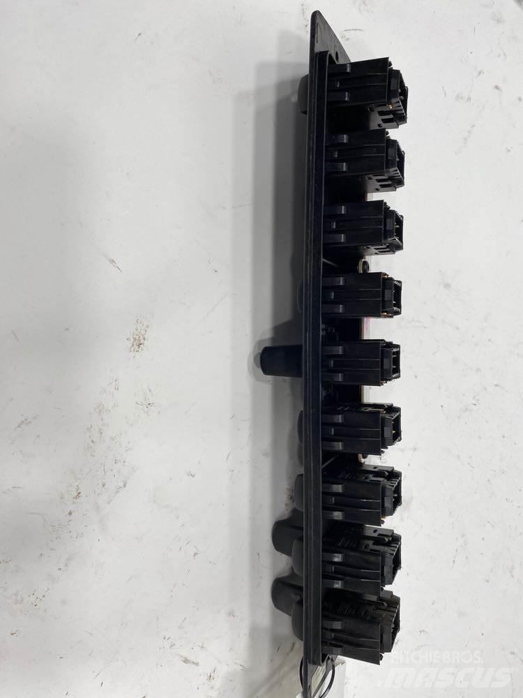Paccar  Electronice