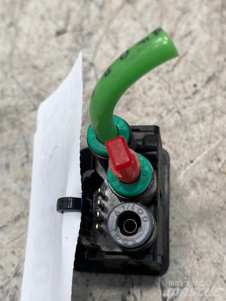 Peterbilt  Electronice