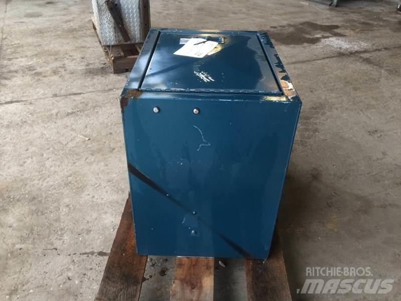 Universal  Transport - Altele