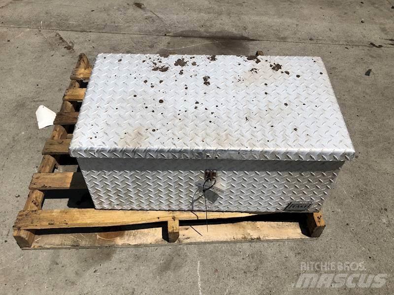 Universal  Transport - Altele