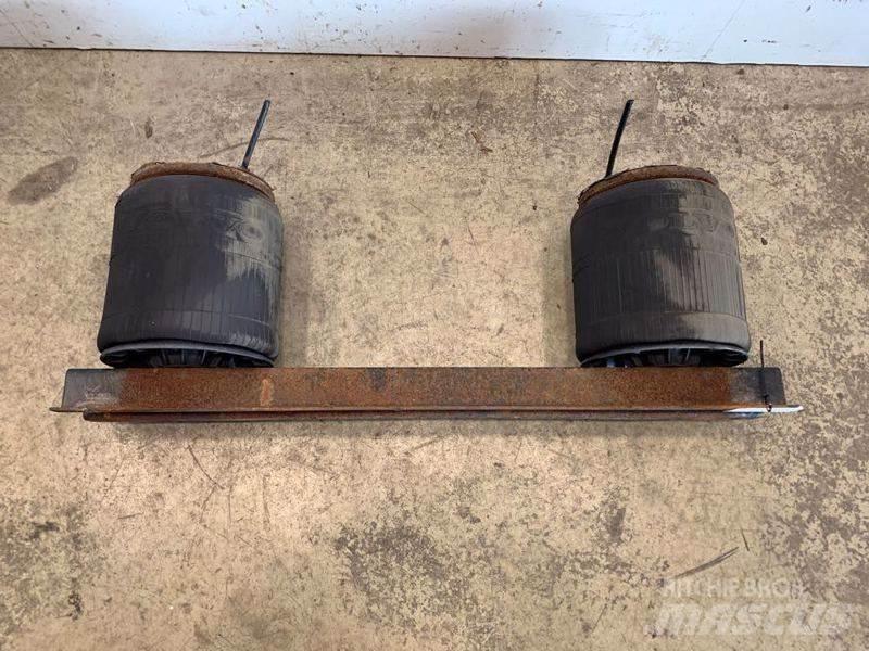 Volvo  Sasiuri si suspensii