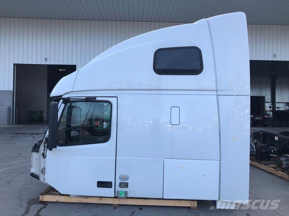 Volvo VNL Cabine si interior