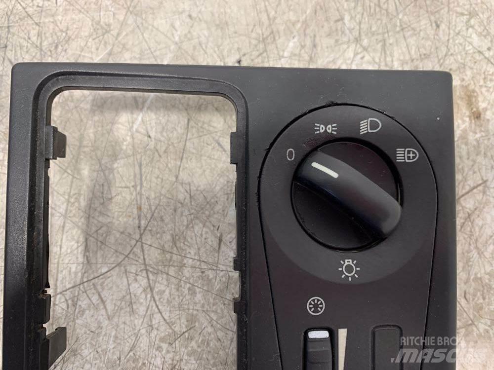 Volvo VNL Electronice