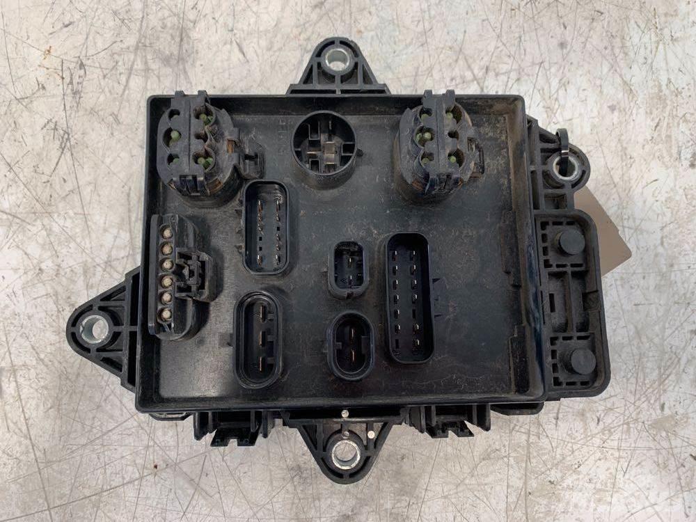 Volvo VNL Electronice