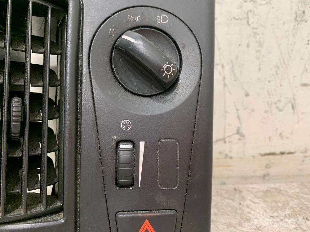 Volvo VNL Electronice
