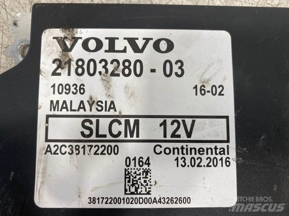 Volvo VNL Cabine si interior