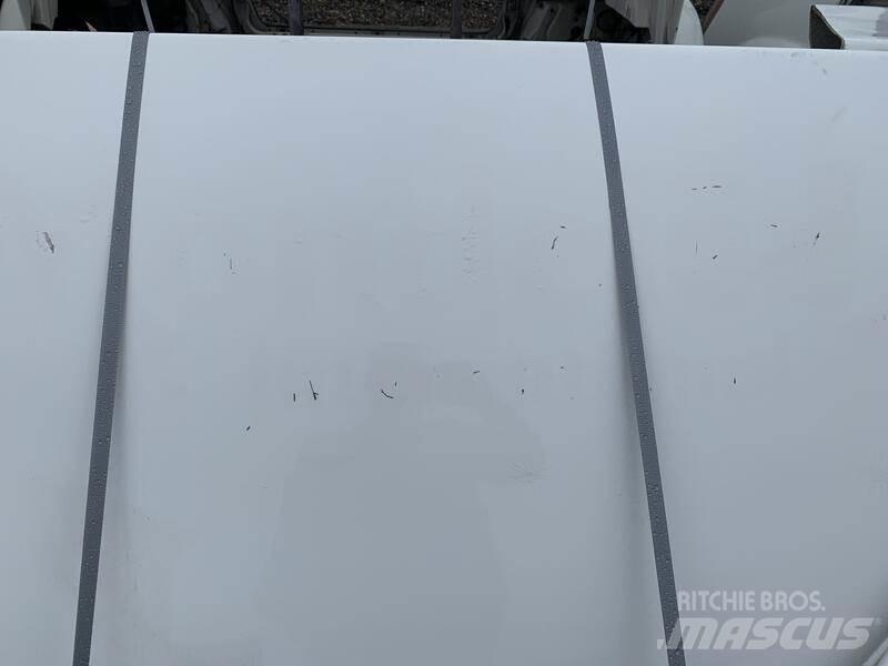 Volvo VNL Cabine si interior