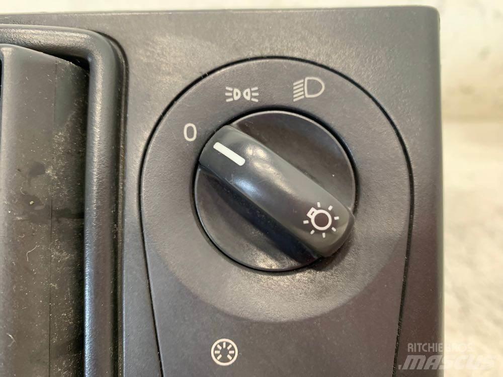 Volvo VNL Electronice