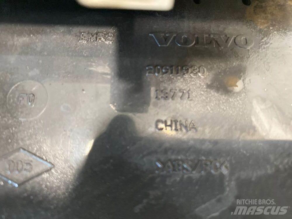 Volvo VNL Electronice