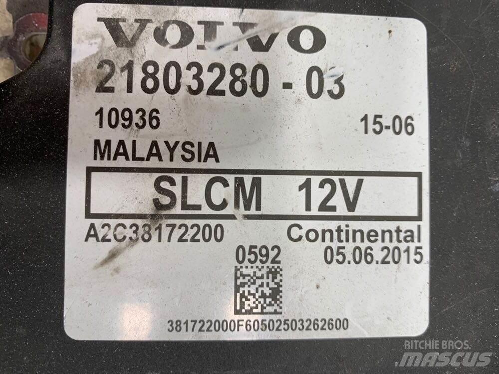 Volvo VNL Cabine si interior