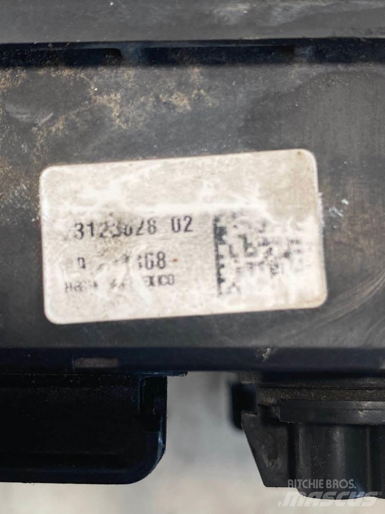 Volvo VNL Electronice